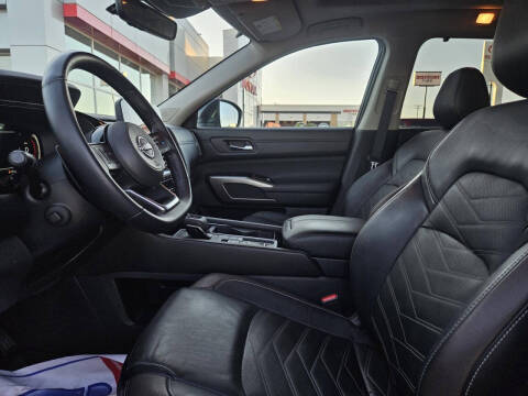 2024 Nissan Pathfinder Platinum