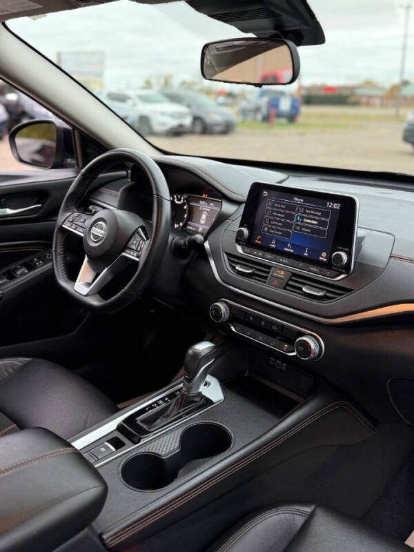 2021 Nissan Altima 2.5 SR