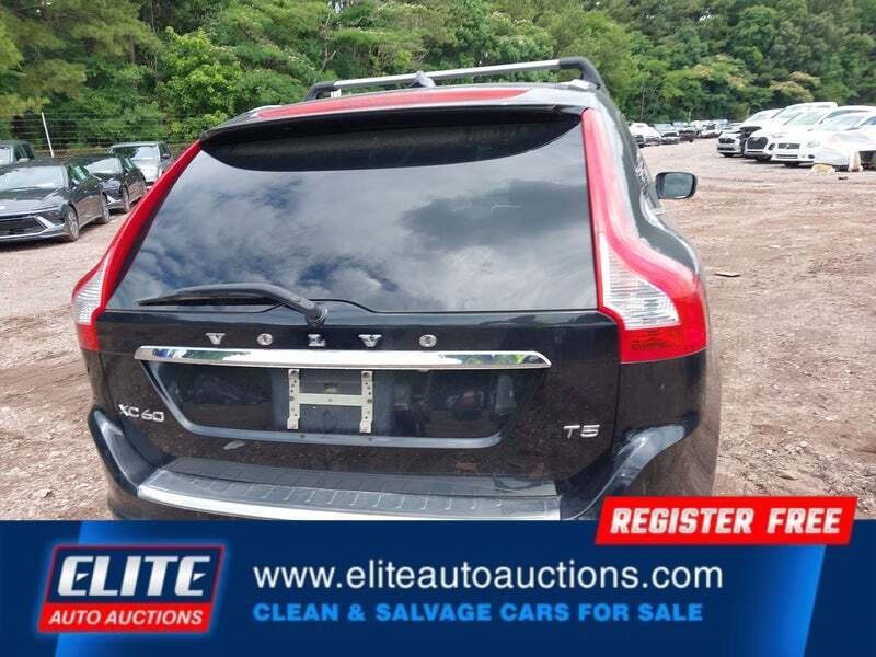 2017 Volvo XC60 T5 Dynamic