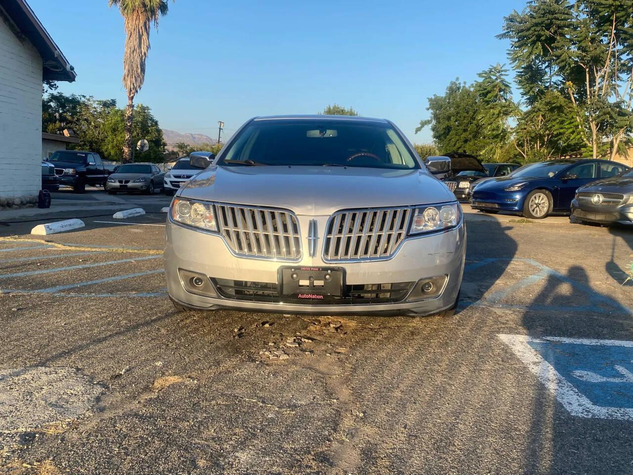 2012 Lincoln MKZ Base 4dr Sedan 2
