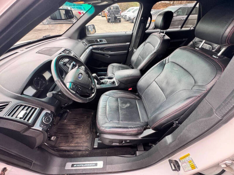 2017 Ford Explorer Sport