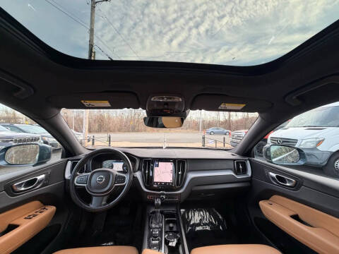 2020 Volvo XC60 T5 Momentum