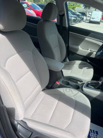 2019 Hyundai Elantra