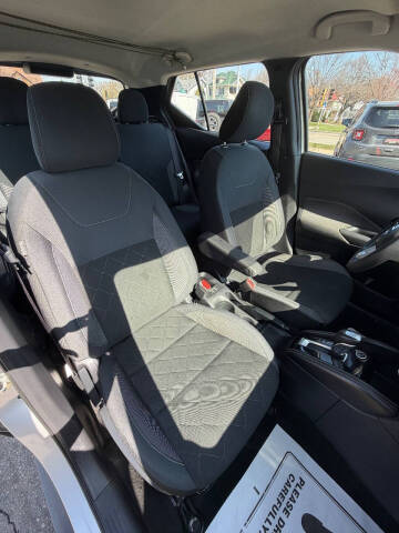 2019 Nissan Kicks S