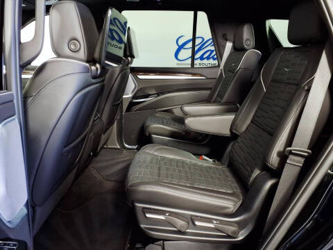 2025 Cadillac Escalade Sport Platinum