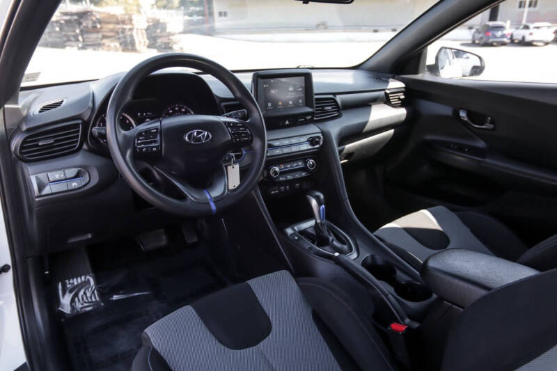 2019 Hyundai Veloster