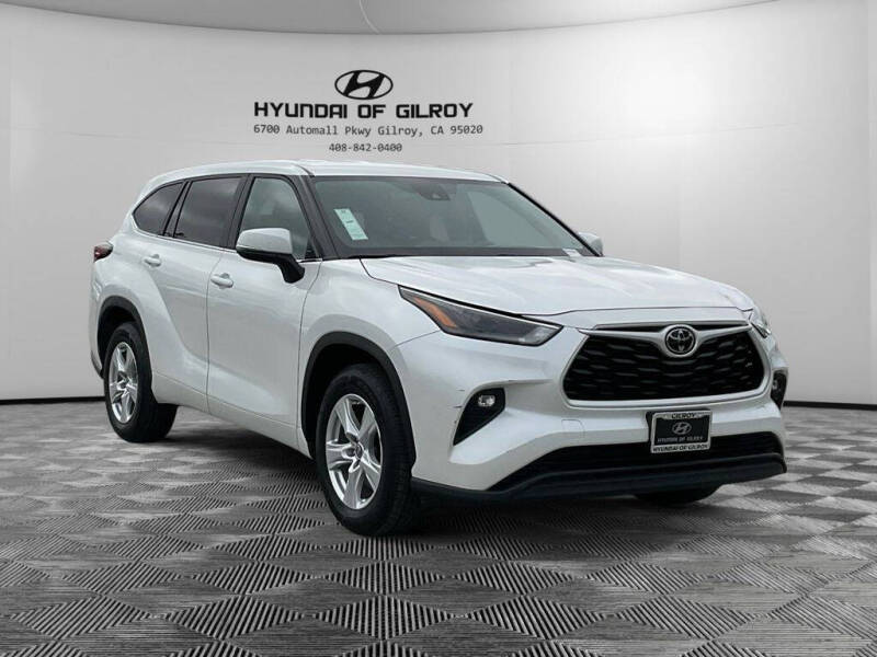 2024 Toyota Highlander LE