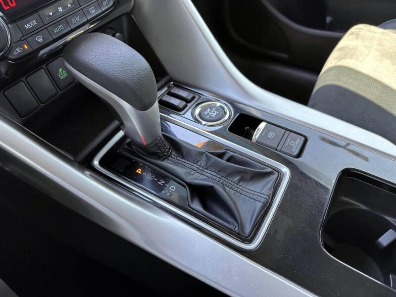 2024 Mitsubishi Eclipse Cross SE