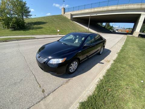 2007 Toyota Camry Hybrid for sale at Apple Auto in La Crescent MN