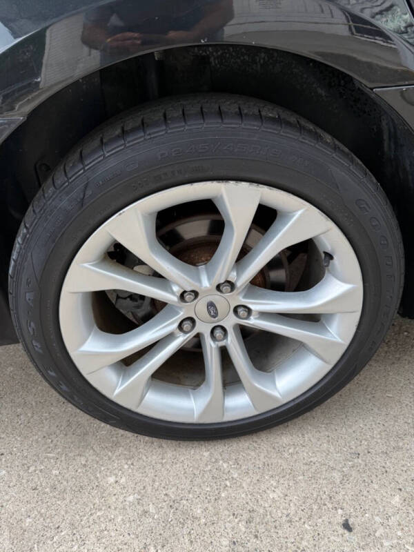 2013 Ford Taurus SEL