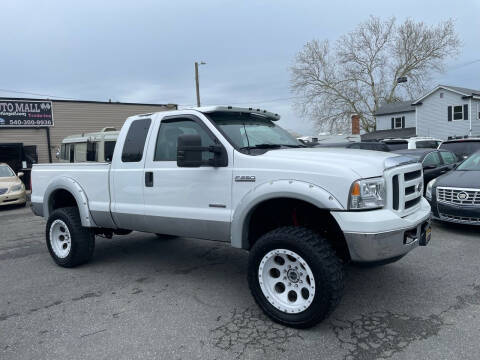 2006 Ford F-250 Super Duty for sale at Virginia Auto Mall in Woodford VA