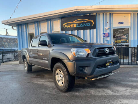 2014 Toyota Tacoma for sale at Freeland LLC in Waukesha WI