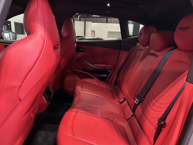2022 Aston Martin DBX