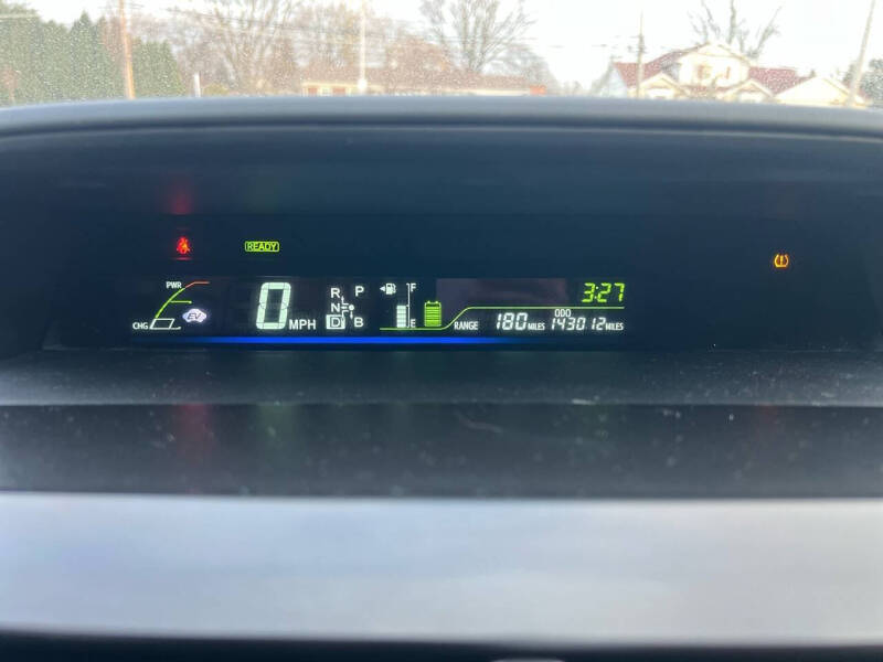 2012 Toyota Prius v Five