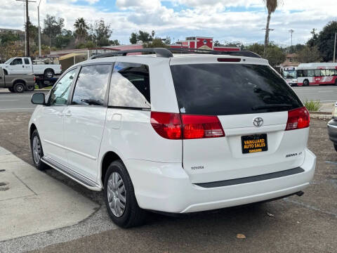 2004 Toyota Sienna
