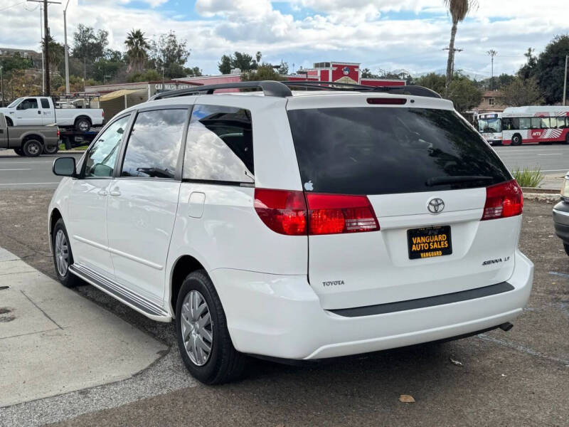 2004 Toyota Sienna