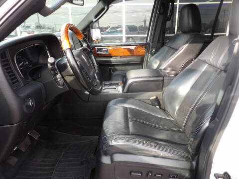 2016 Lincoln Navigator Select