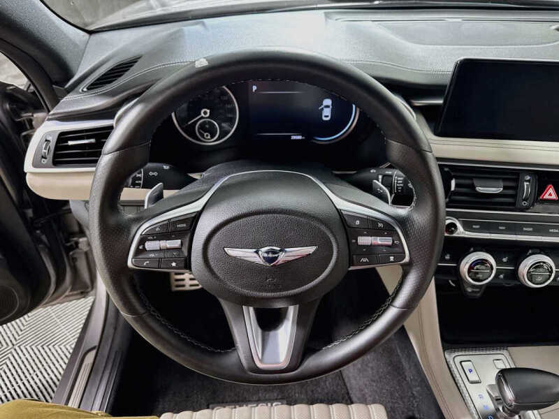 2023 Genesis G70