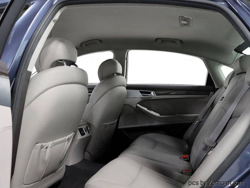 2015 Hyundai Genesis