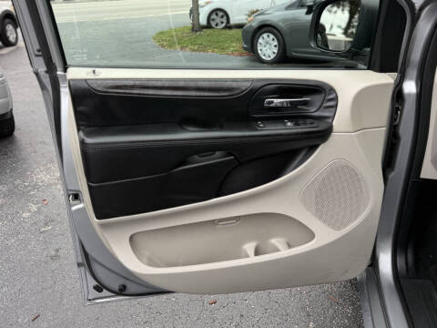 2013 Dodge Grand Caravan SE