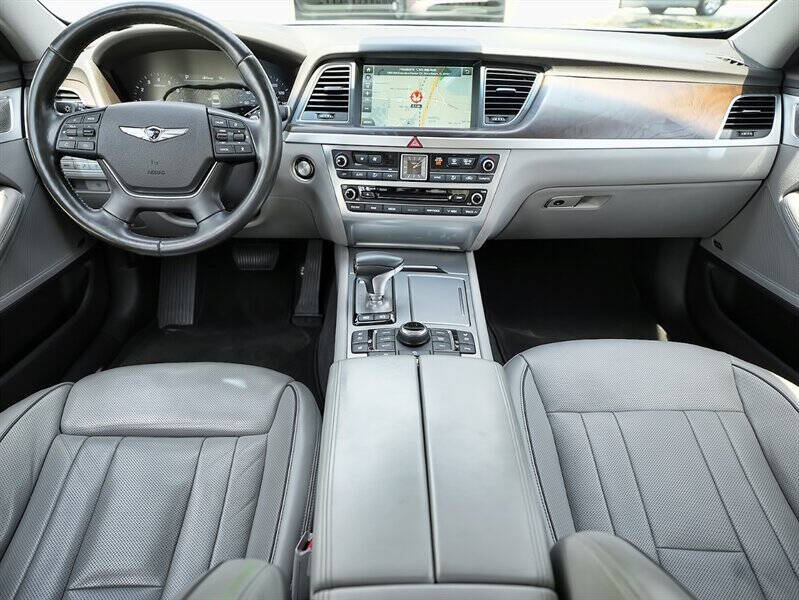 2018 Genesis G80 18
