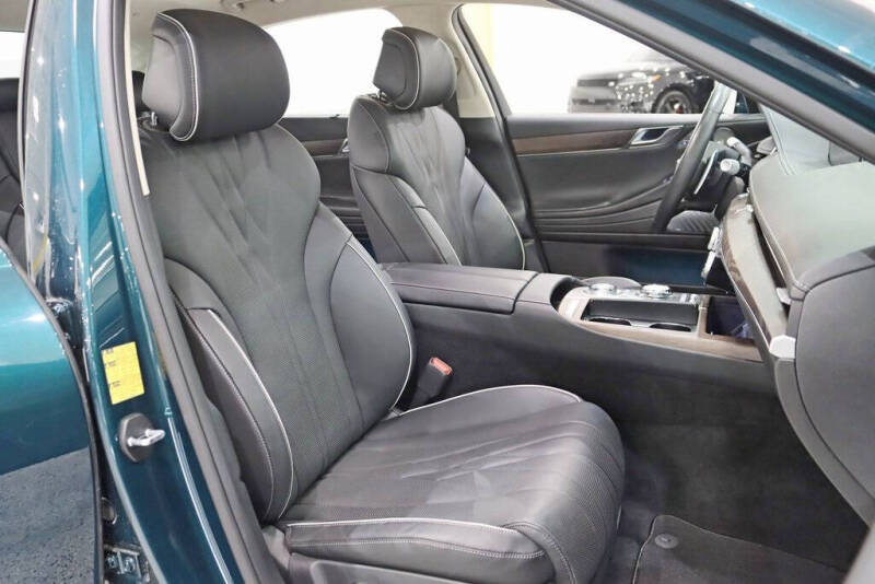 2023 Genesis Electrified G80