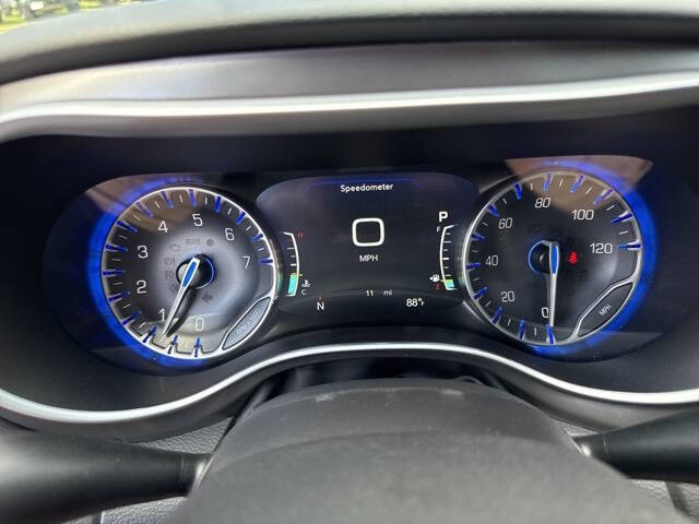 2026 Chrysler Voyager LX