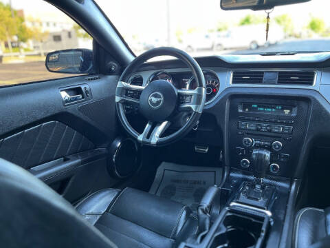 2013 Ford Mustang V6 Premium