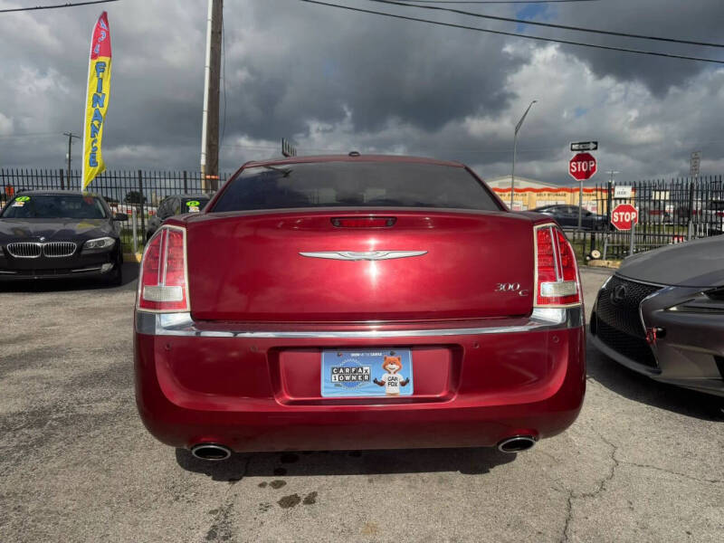 2011 Chrysler 300 C