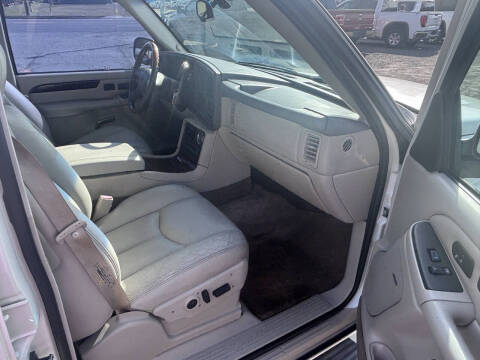 2003 Cadillac Escalade