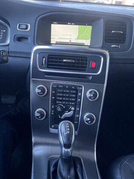 2016 Volvo V60 T5 Drive-E Premier