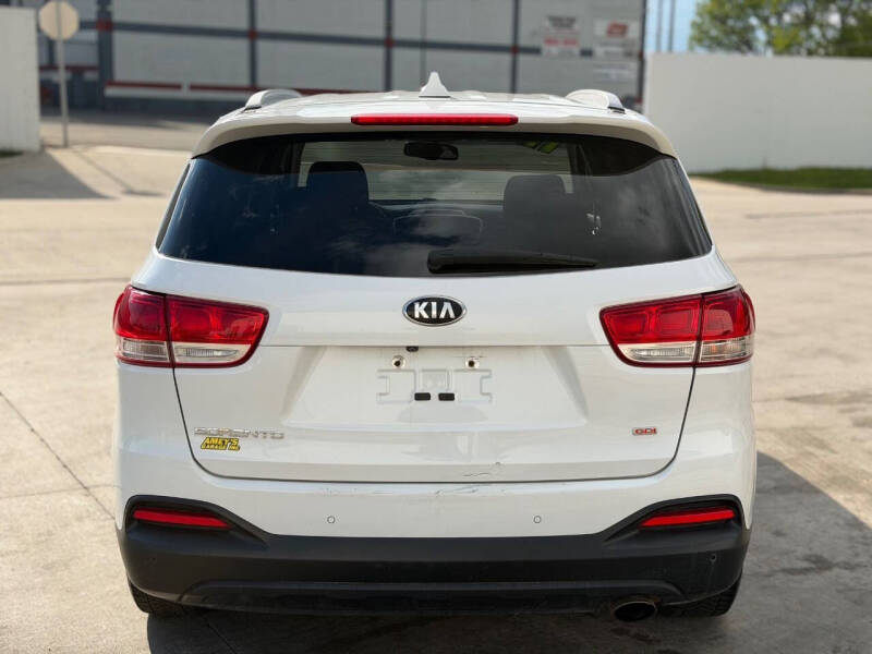2017 Kia Sorento LX