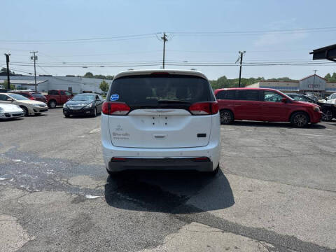 2018 Chrysler Pacifica Touring L Plus