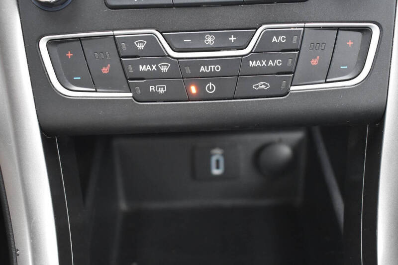 2018 Ford Fusion Hybrid SE