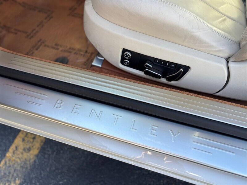 2009 Bentley Continental 21