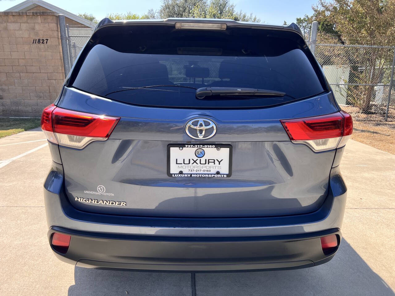 Used Car 2019 Toyota Highlander  Le 4dr Suv (2.7l I4) For Sale Under $20,000 In Austin, Texas