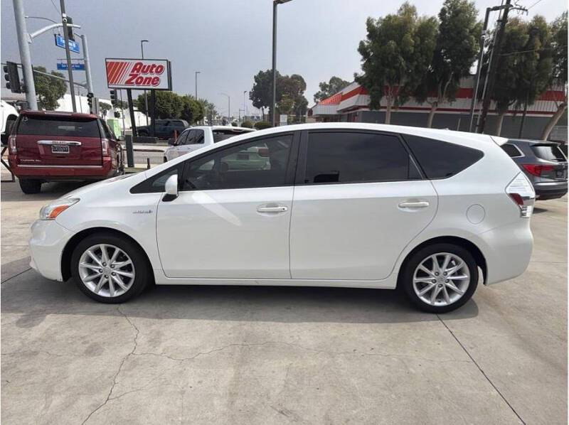 2013 Toyota Prius v
