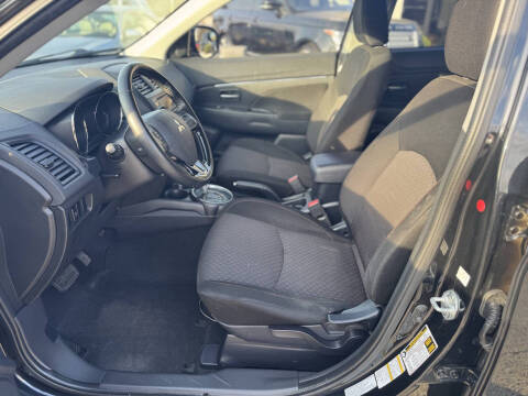 2017 Mitsubishi Outlander Sport LE