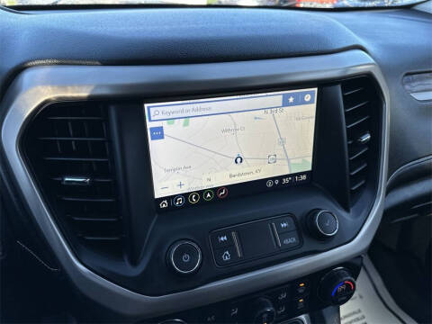 2022 GMC Acadia Denali