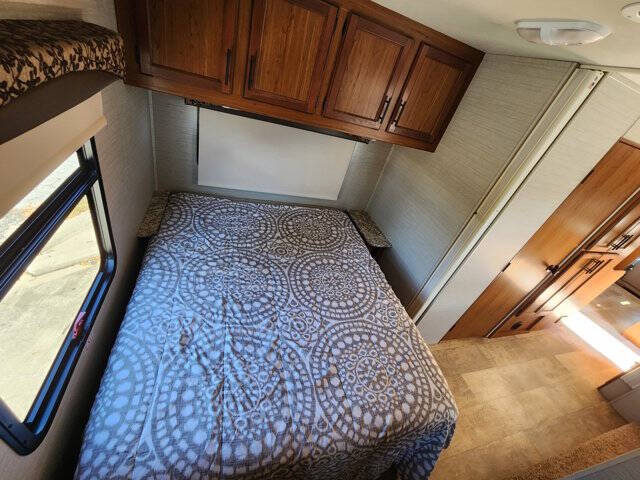 2016 Ford E-Series E-450 SD