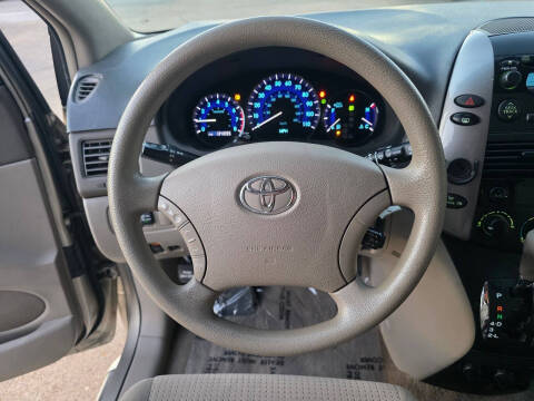 2009 Toyota Sienna LE 7-Passenger