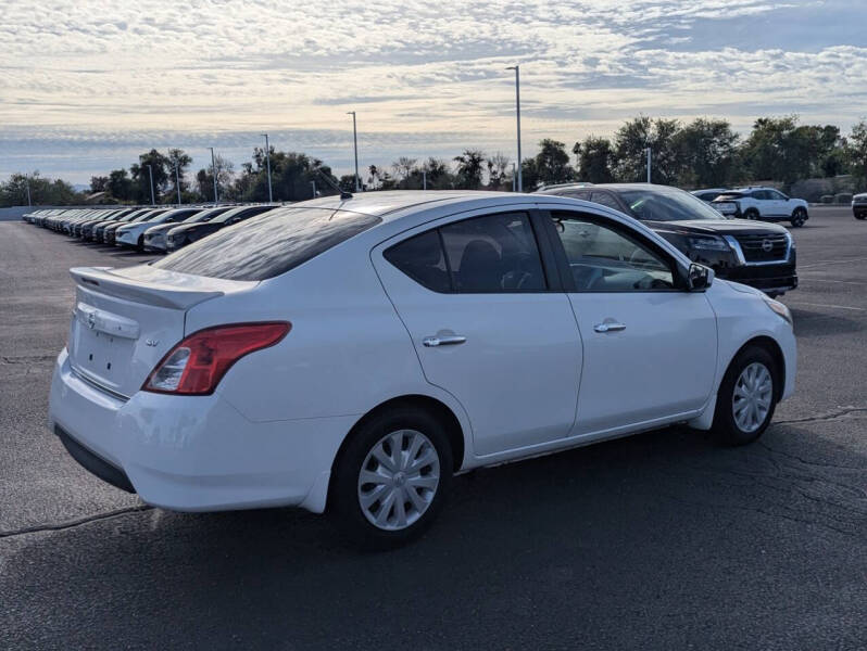 2019 Nissan Versa