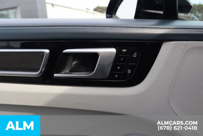 2023 Porsche Cayenne S Platinum Edition