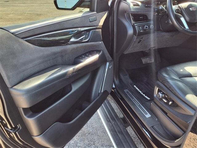 2020 Cadillac Escalade Platinum