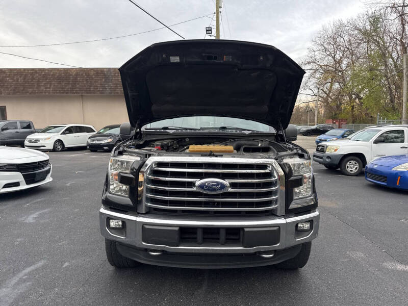 2015 Ford F-150 XLT photo 100