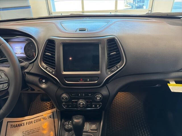 2022 Jeep Cherokee Trailhawk