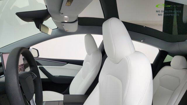 2026 Tesla Model Y Premium
