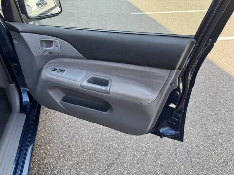 2004 Mitsubishi Lancer ES