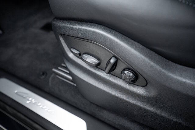 2025 Porsche Cayenne Coupe