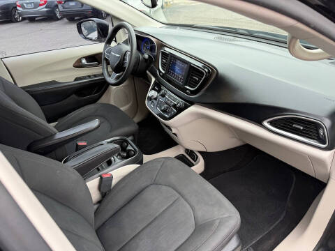 2018 Chrysler Pacifica Touring Plus